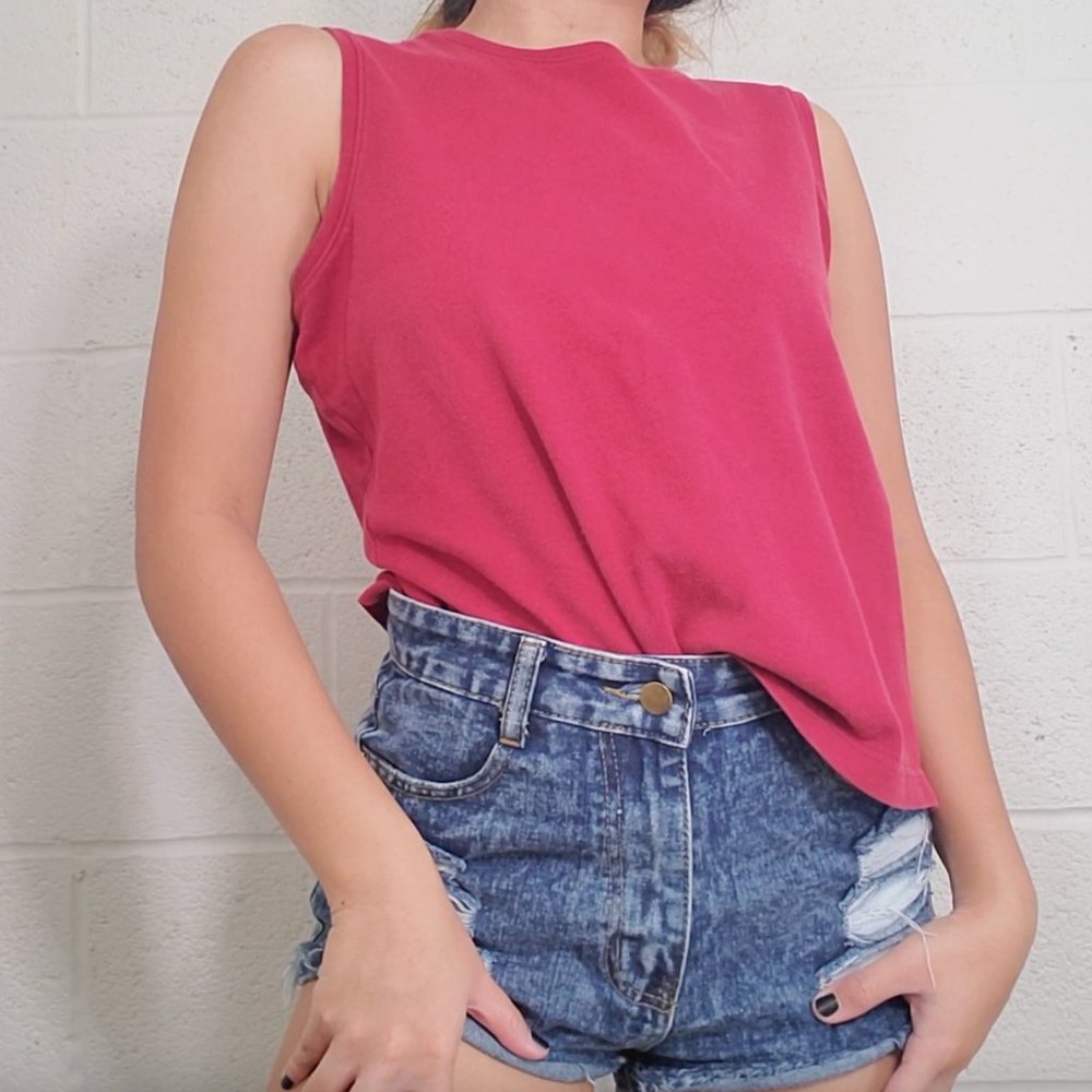 Sleeveless Tee